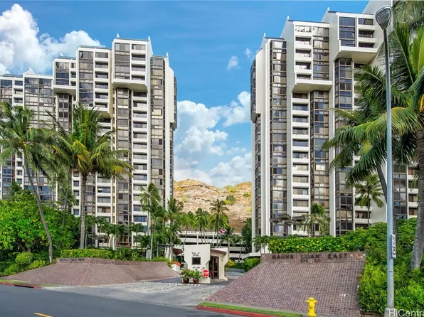 501 Hahaione St APT 1, Honolulu, HI 96825