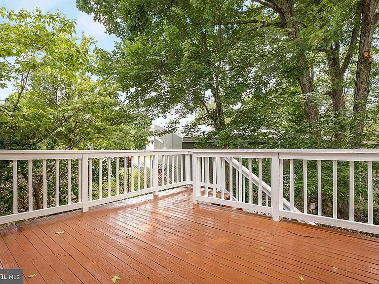 Valley View Dr — Photo 22