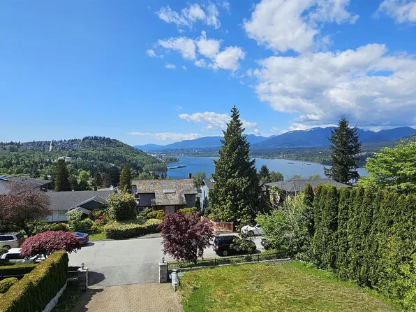 7282 Ridge Dr, Burnaby, BC V5A 1B5