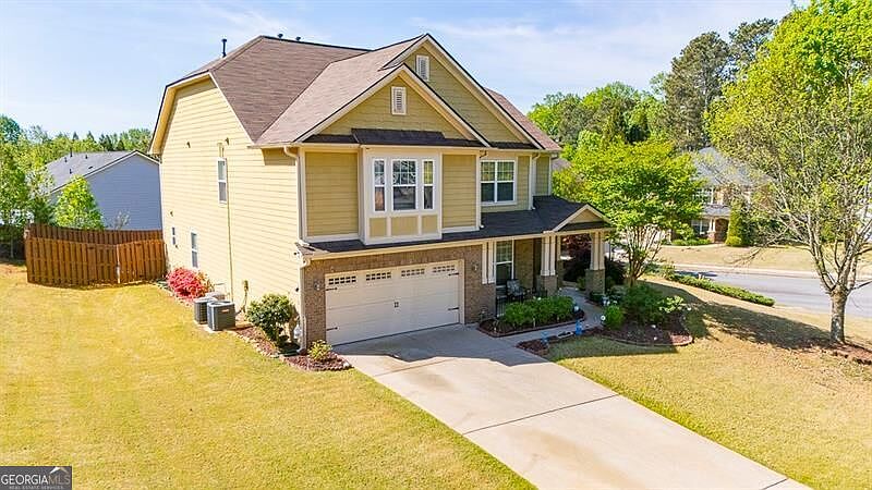 1st image of 300 Hampton Pl