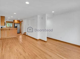 8450 25th Ave SW, Seattle, WA 98106