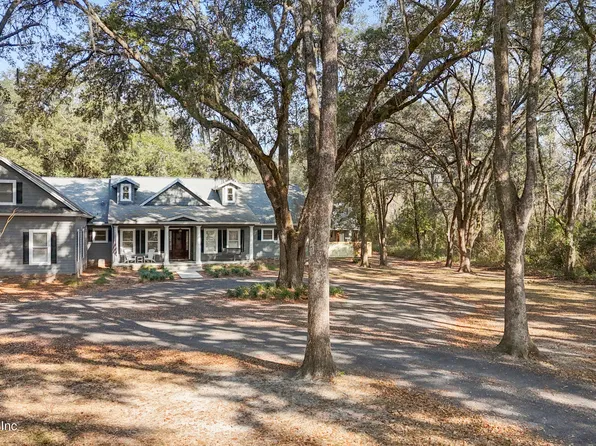 6153 TIM CREWS Road, Macclenny, FL 32063