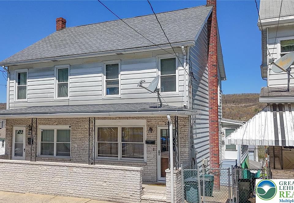 1st image of 221 E Abbott St