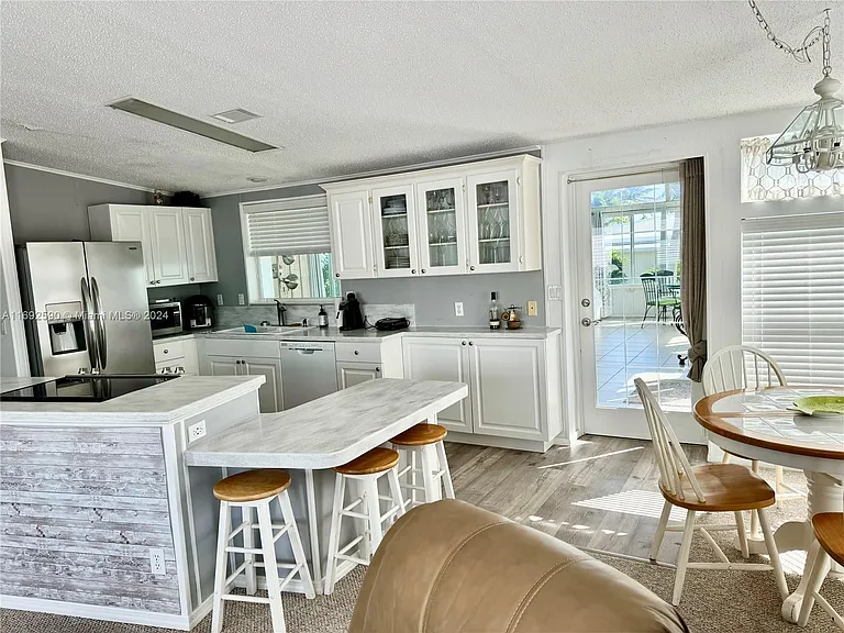 72 Ocean Dr — Photo 5
