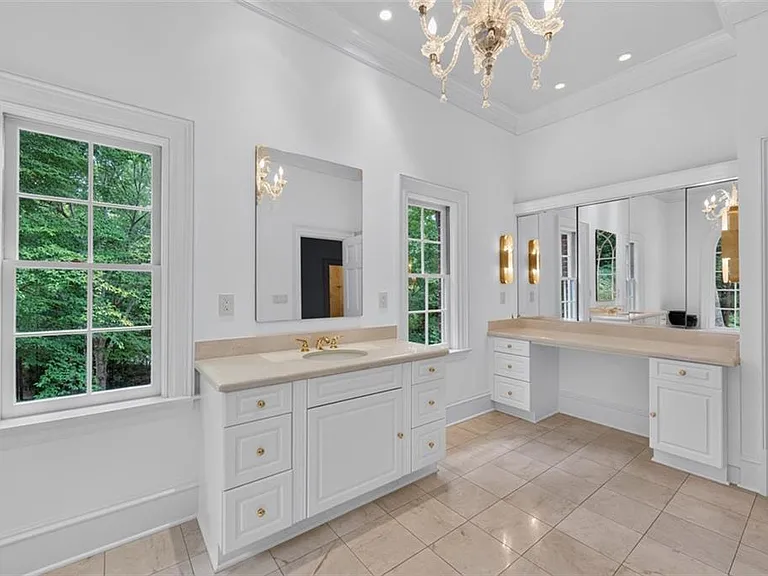 140 Valley Rd NW — Photo 35