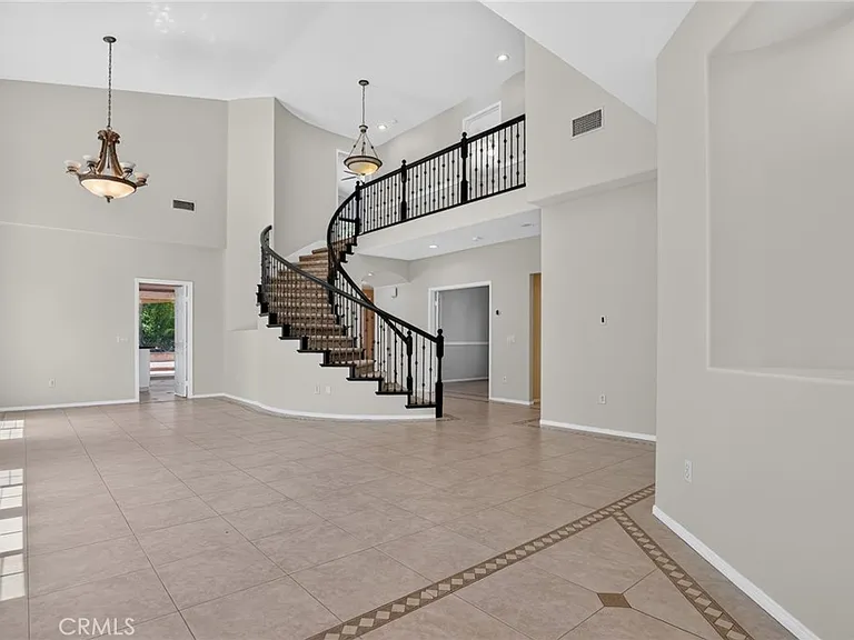 11217 Ravenna Ln — Photo 7