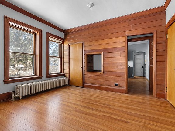 5th image of 221 Rome Ave