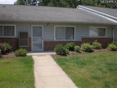 27083 Oakwood Cir #X-117, Olmsted Township, OH, 44138