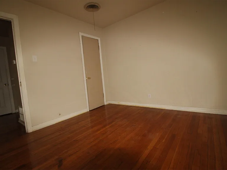 510 Kern Rd — Photo 3