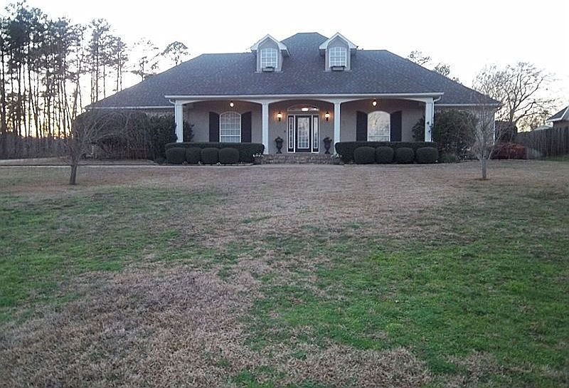 1st image of 140 Fox Glove Ln