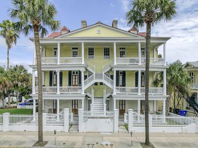 210 Calhoun St APT C, Charleston, SC, 29401