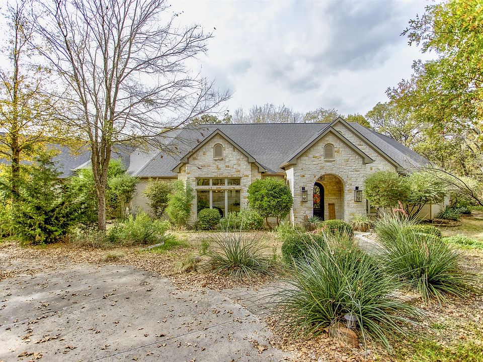 1st image of 122 Forest Creek Cir