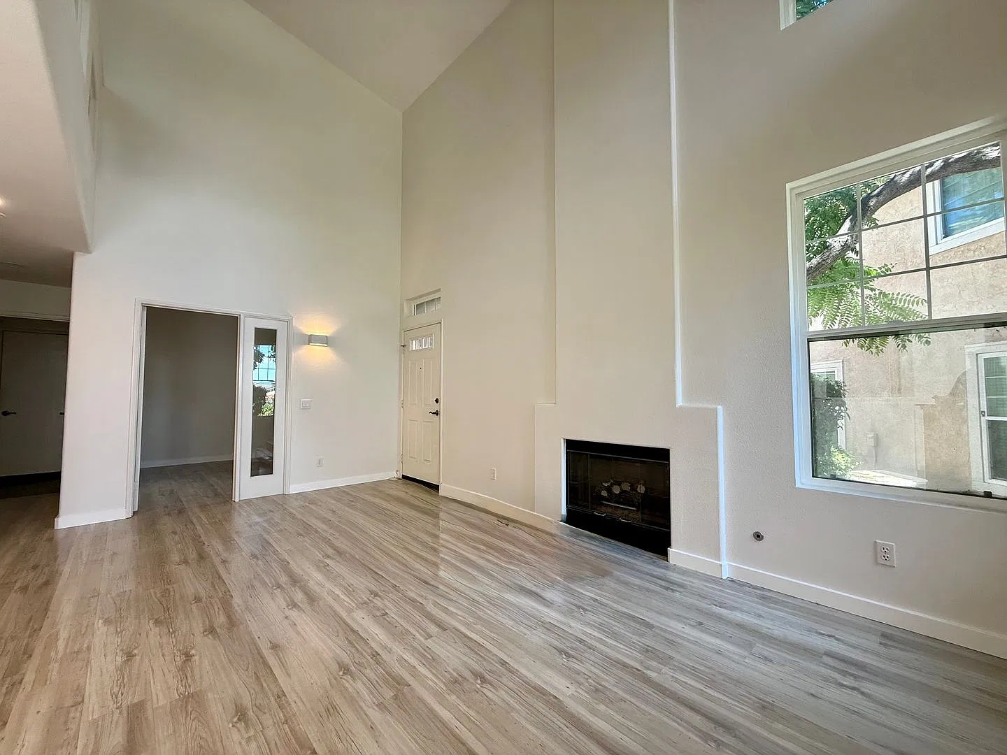 Updated 3 Bed, 3 Bath Condo in Carmel Mountain Ranch with 2-Car Garage — Photo 2