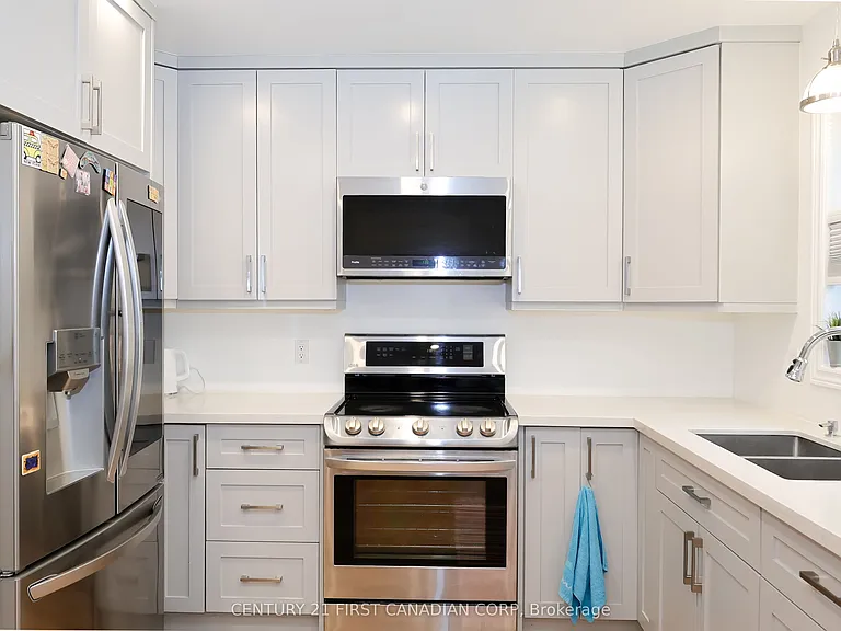 70 Chapman Ct #70 — Photo 5