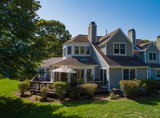 31 Hidden Bay Dr #31, South Dartmouth, MA 02748