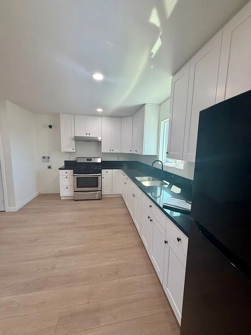 Brand New Construction — Photo 4