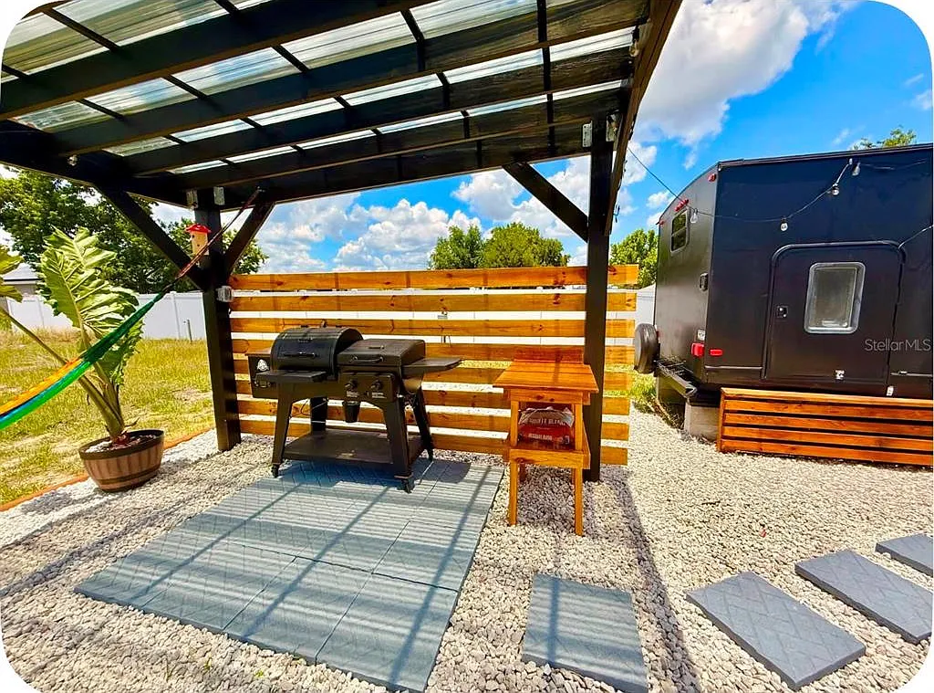 2 bed, 1.0 bath, 300 sqft, $1,250 — Photo 3