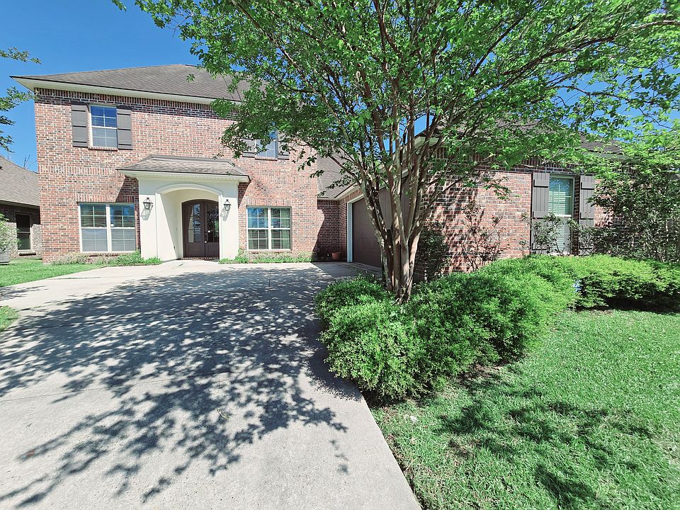 1st image of 18258 River Landing Dr