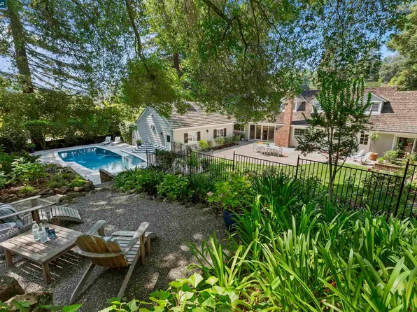 130 Amber Valley Dr, Orinda, CA 94563