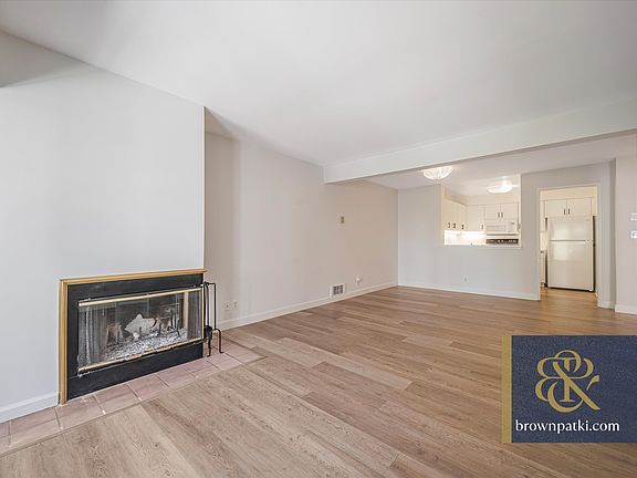 5th image of 1380 Greenwich St APT 204