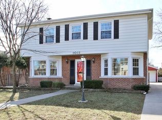 1011 Frances Pkwy, Park Ridge, IL 60068