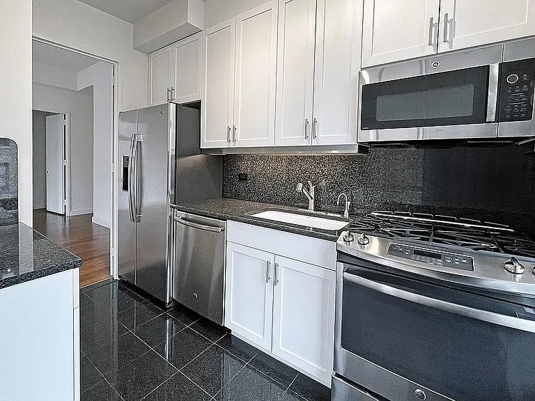 145 E 81st St #7D — Photo 7