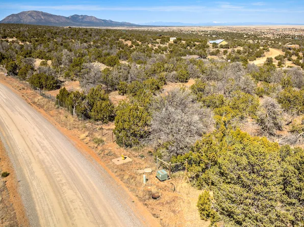 37 Snowflake Trl, Edgewood, NM 87015