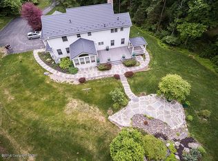 153 Bel Tor Dr, Stroudsburg, PA 18360