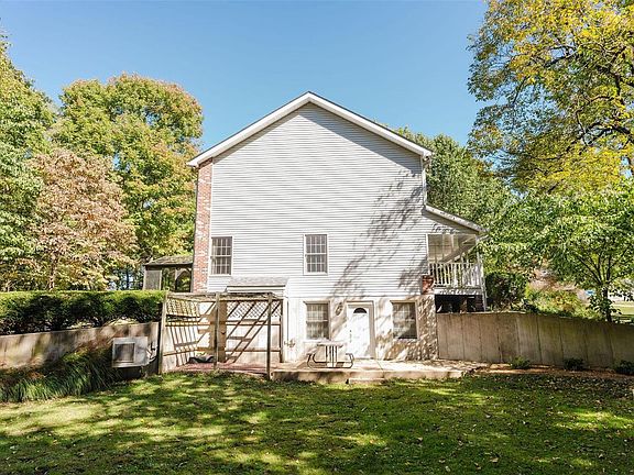 3rd image of 3839 Pointe Forest Dr