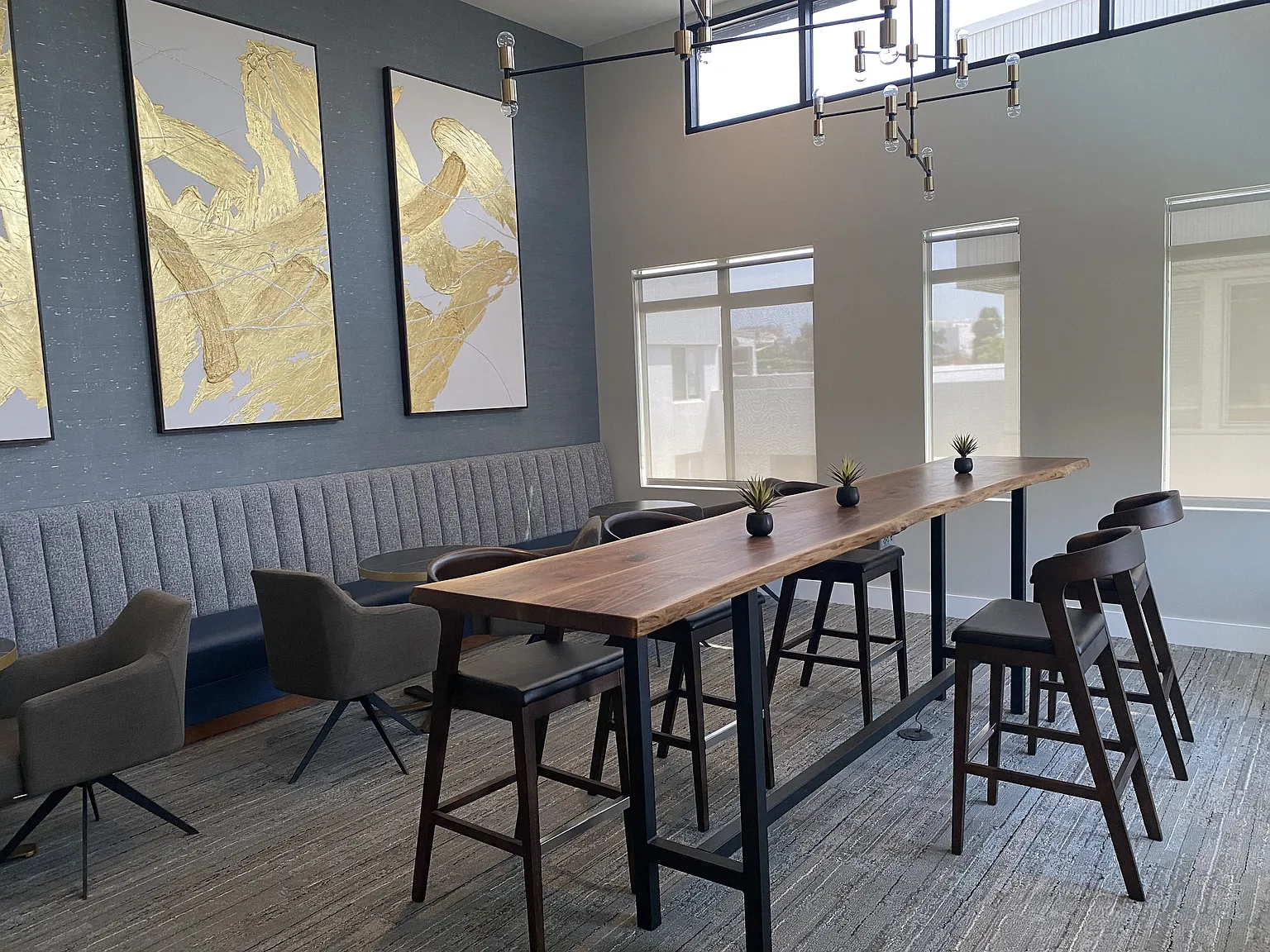 Westgate Apartments — Photo 2