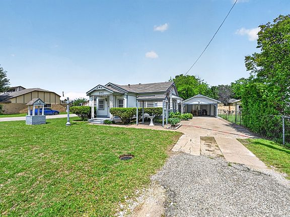3rd image of 207 Hood Dr