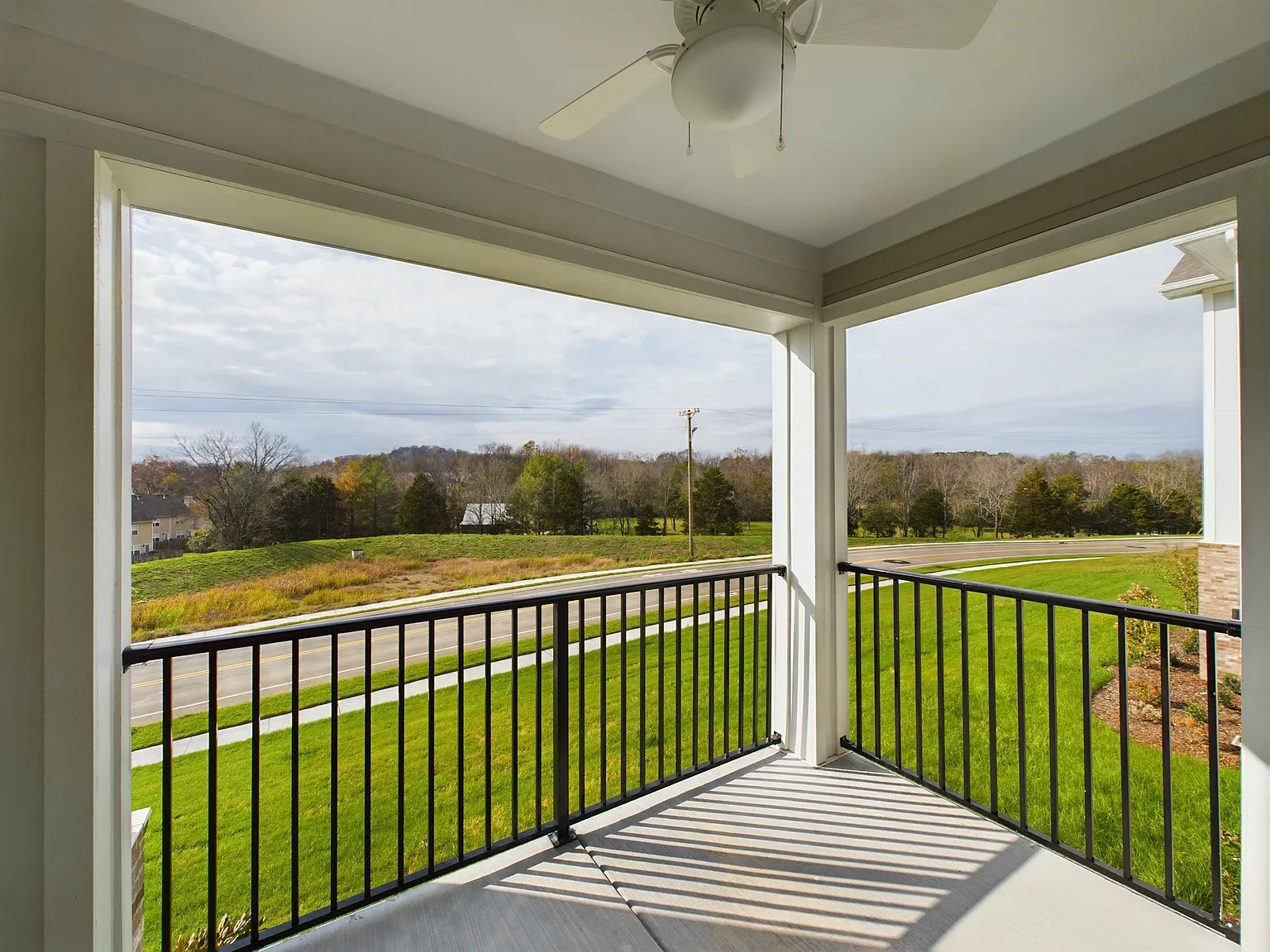 1 bed, 833 sqft, $1,489 — Photo 3