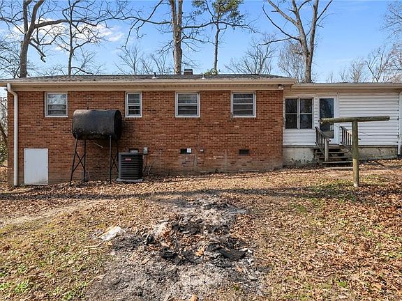 5th image of 3818 Edgewood Terrace Rd