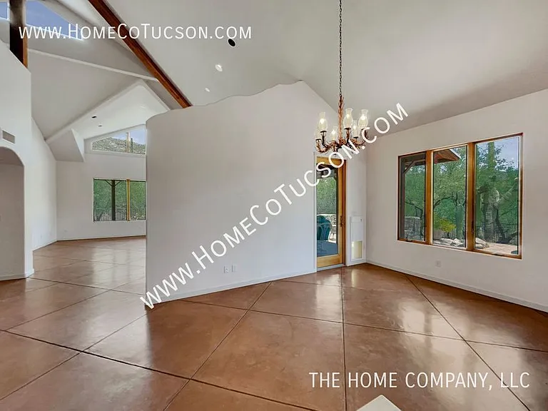 12235 E Horsehead Rd — Photo 9