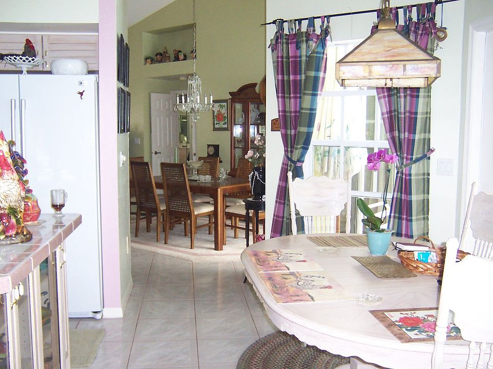 dining to kitchen