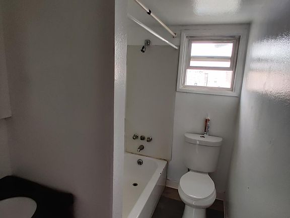 5th image of 1224 N I St #302