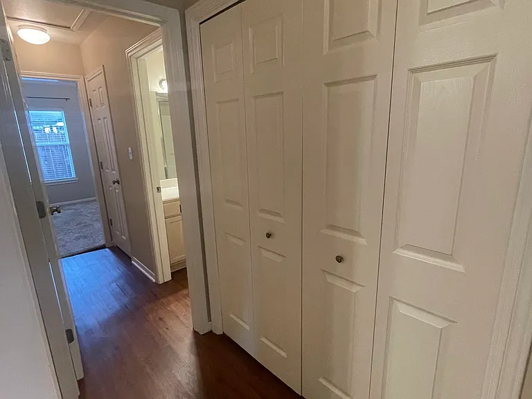 108 Versailles St — Photo 4