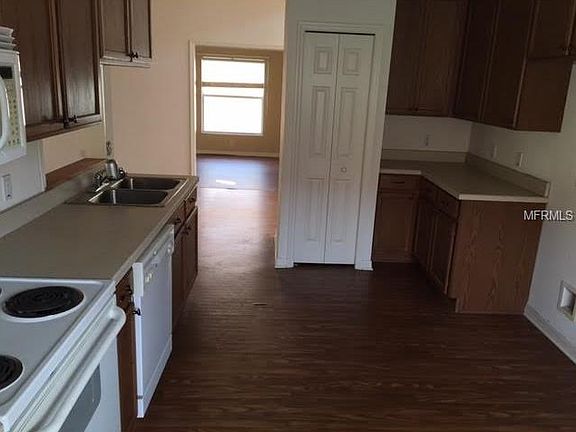 5th image of 4464 Waterford Dr