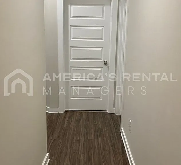 240 Avalon Way — Photo 10