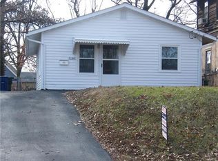 7184 Wellington Ct, Saint Louis, MO 63143