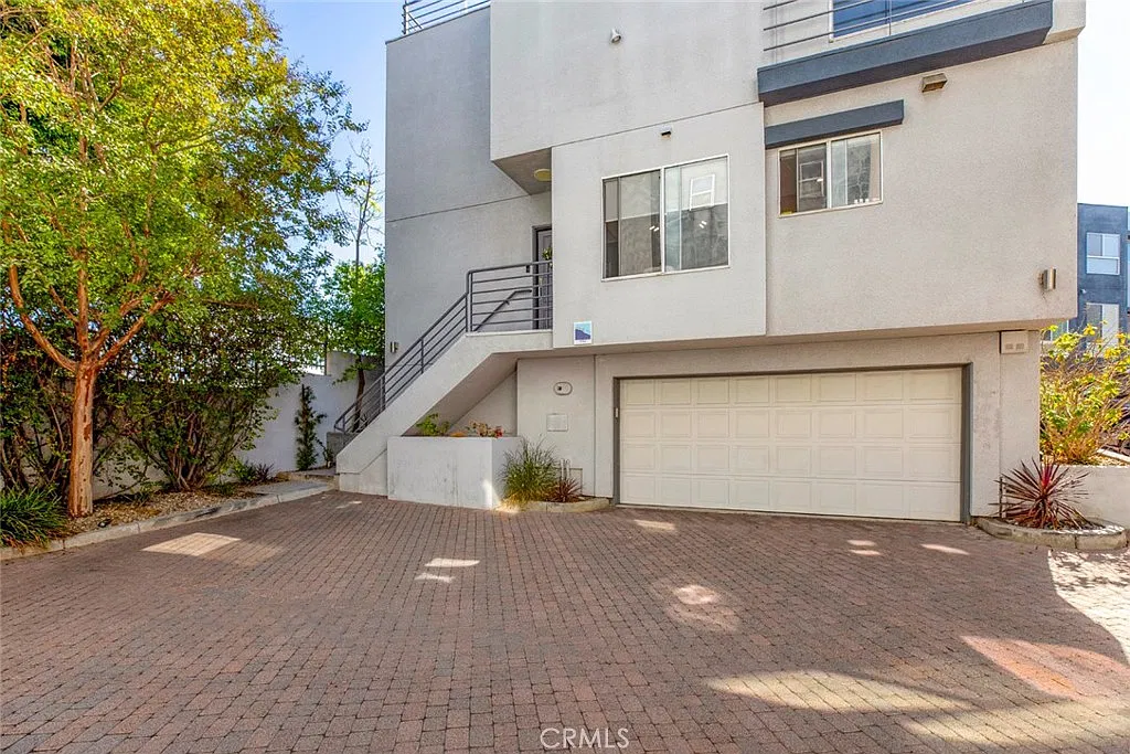 3 bed, 1511 sqft, $6,000 — Photo 2