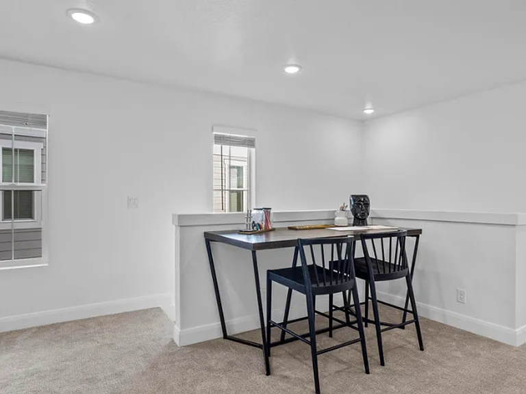 488 W Greenstone Pl — Photo 17