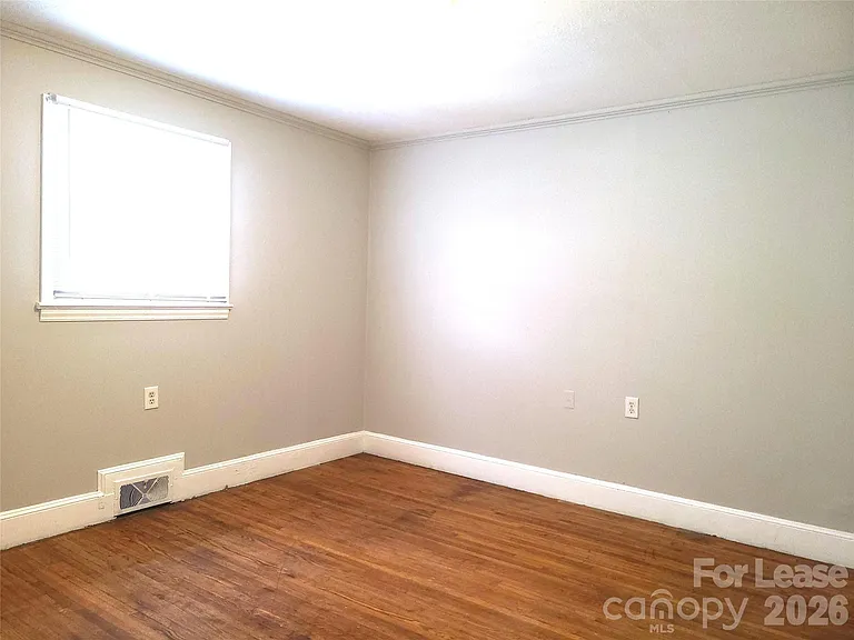 90 Creswell Dr NE — Photo 5