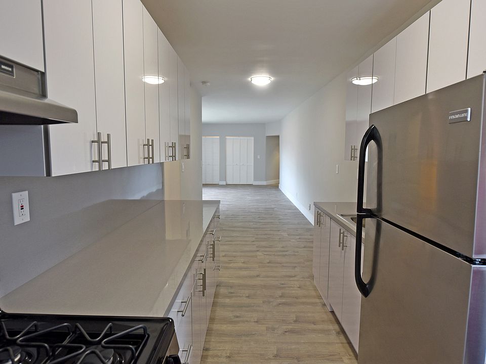1st image of 9181 W Bay Harbor Dr #12