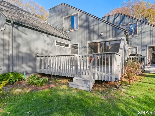 303 Plymouth Colony #303, Branford, CT 06405
