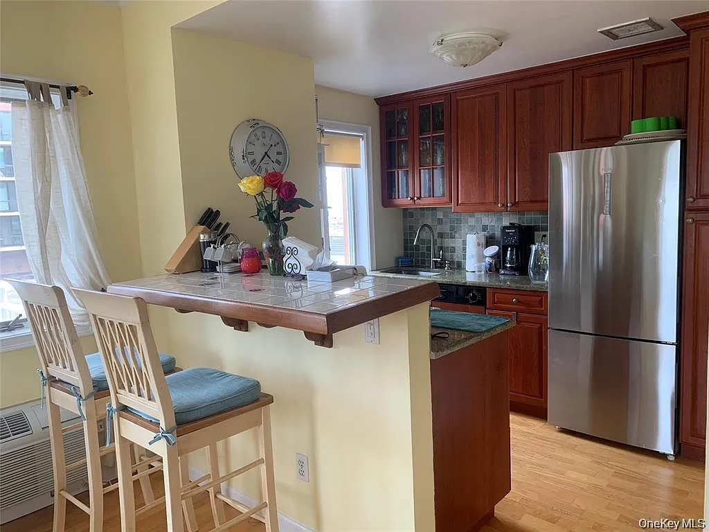 1 bed, 1.0 bath, 700 sqft, $2,600 — Photo 4
