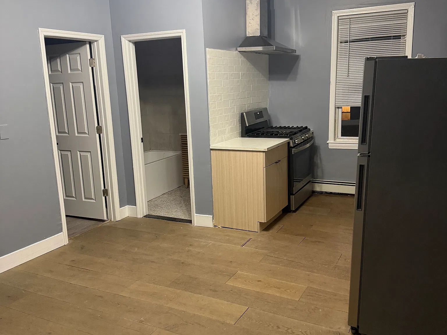 4 bed, $2,800 — Photo 3