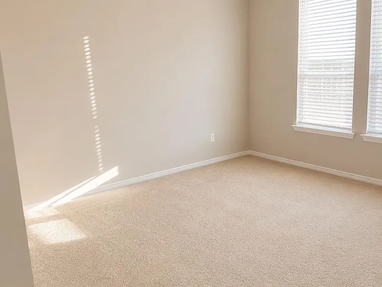 352 Martha Dr — Photo 11