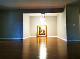 2758 S Knightsbridge Cir, Ann Arbor, MI