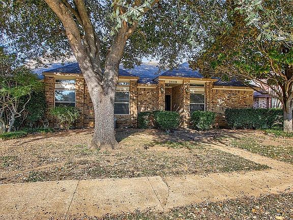 4th image of 2609 Phillips Dr